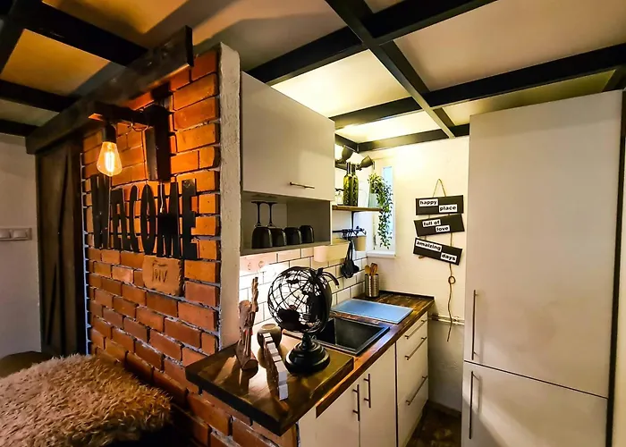 Rustic Flat With Perfect Location