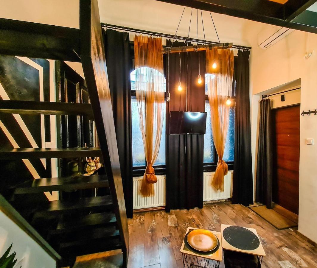 Rustic Flat With Perfect Location Apartment Budapest
